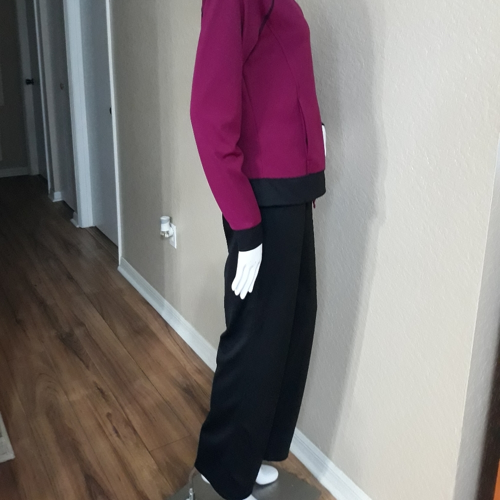 Be Inspired jogging/ Track suit - Picture 10 of 11